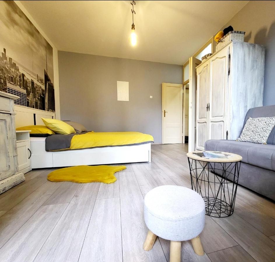 Cozy Apartment With Balcony 10 Min From The Beach Рийека Екстериор снимка
